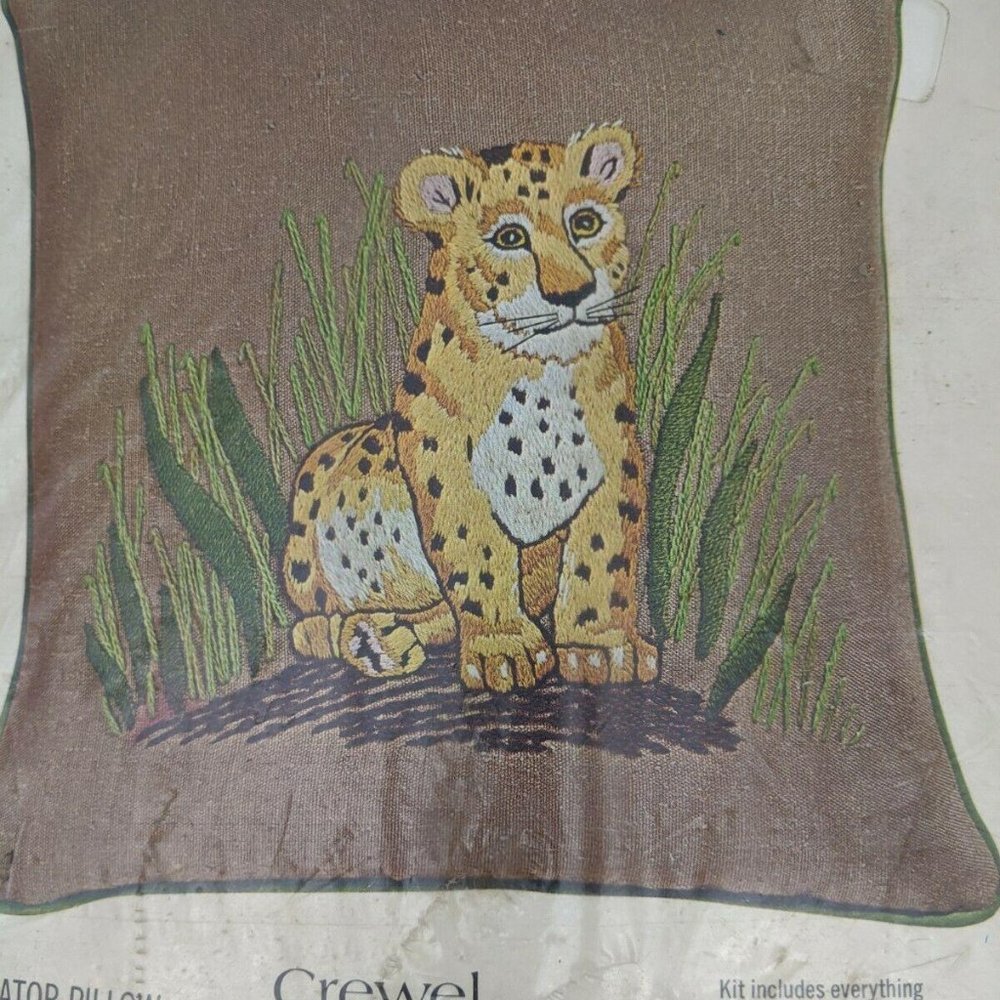 VTG Bucilla Crewel Embroidery Little Leopard